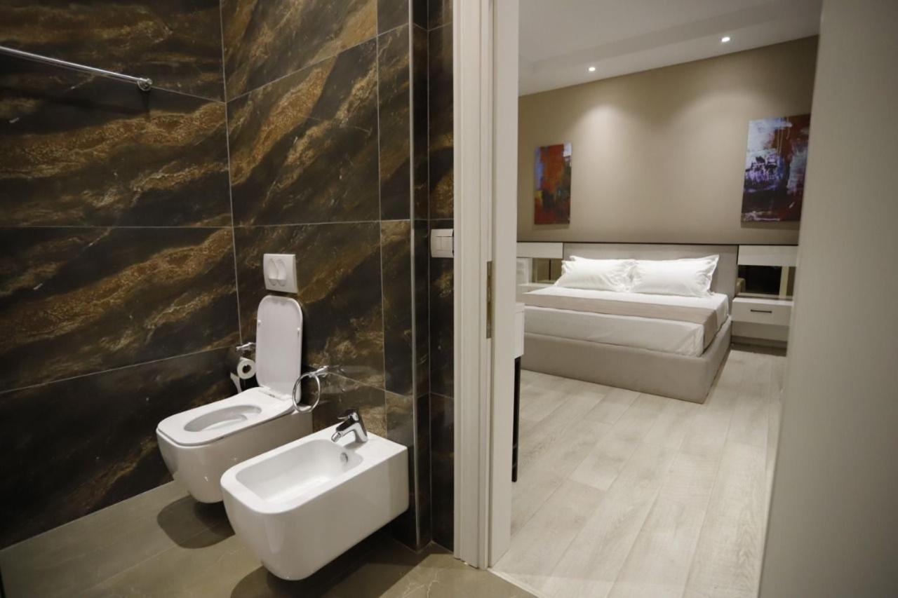 Admiral Hotel Elbasan Buitenkant foto