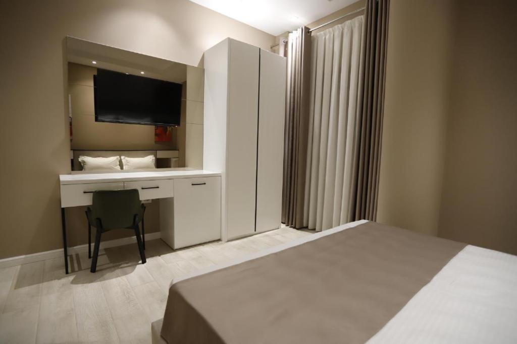 Admiral Hotel Elbasan Buitenkant foto