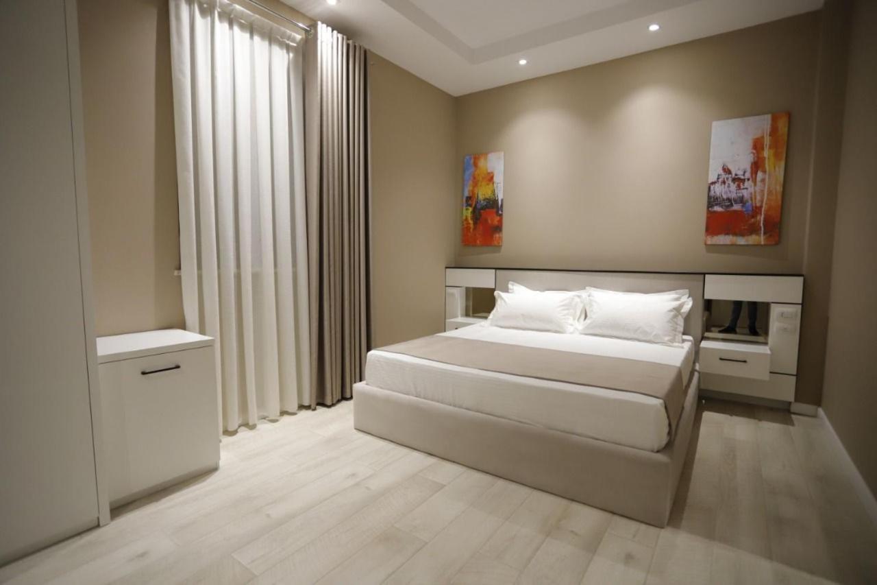 Admiral Hotel Elbasan Buitenkant foto